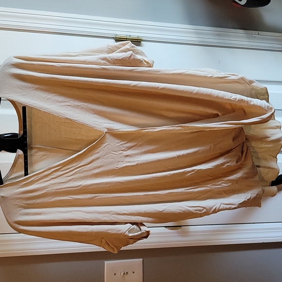 Zenana Outfitters Tops - Never Worn Lightweight Tee